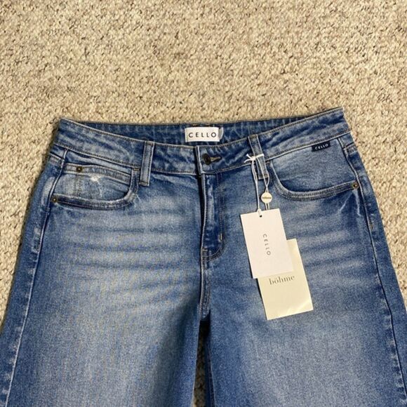 7 CELLO Low Rise Wide Leg Distressed Fray Raw Hem - Picture 2 of 10